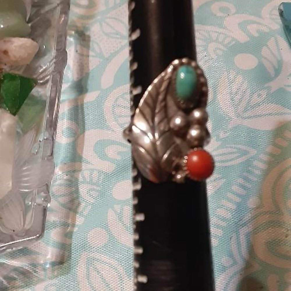 Vintage Navajo Turquoise & Coral Ring Sz 7 - Picture 2 of 4